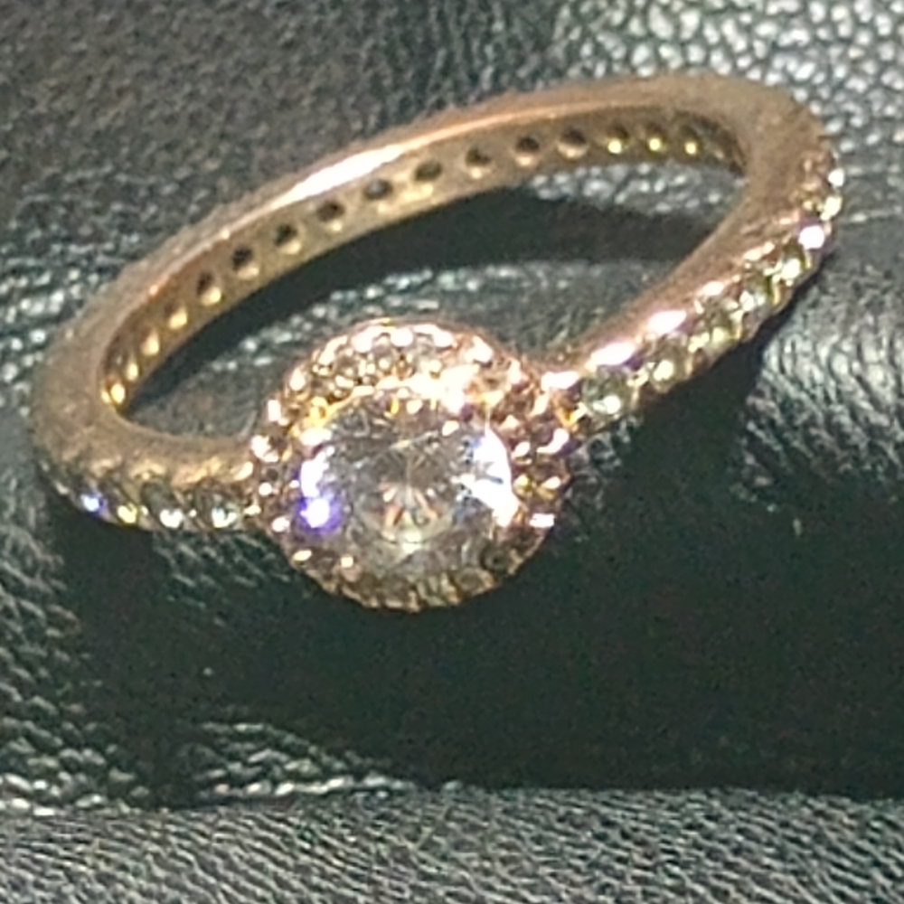 Pandora classic Rose Gold elegance ring